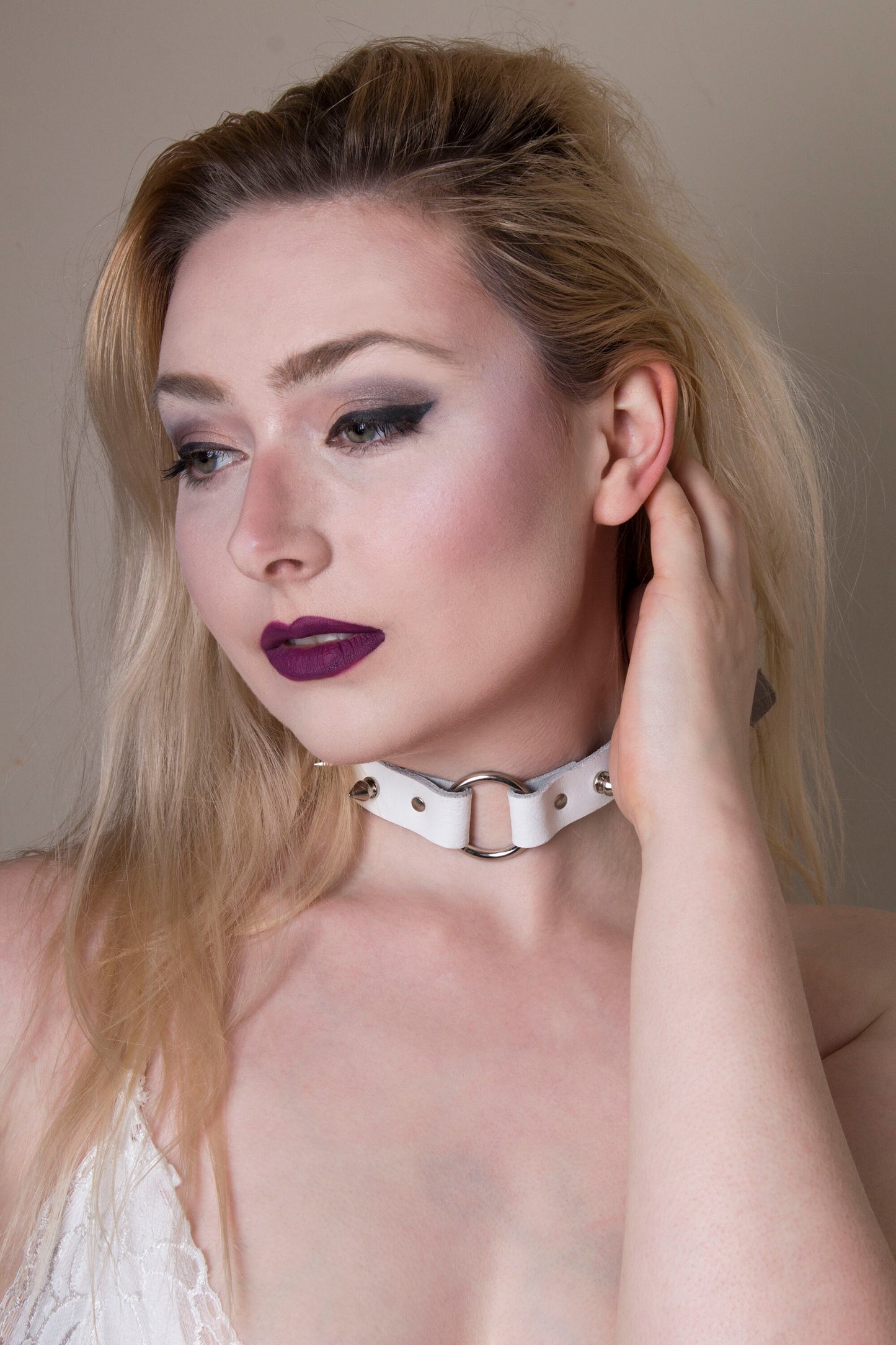 White Studded O Ring Choker