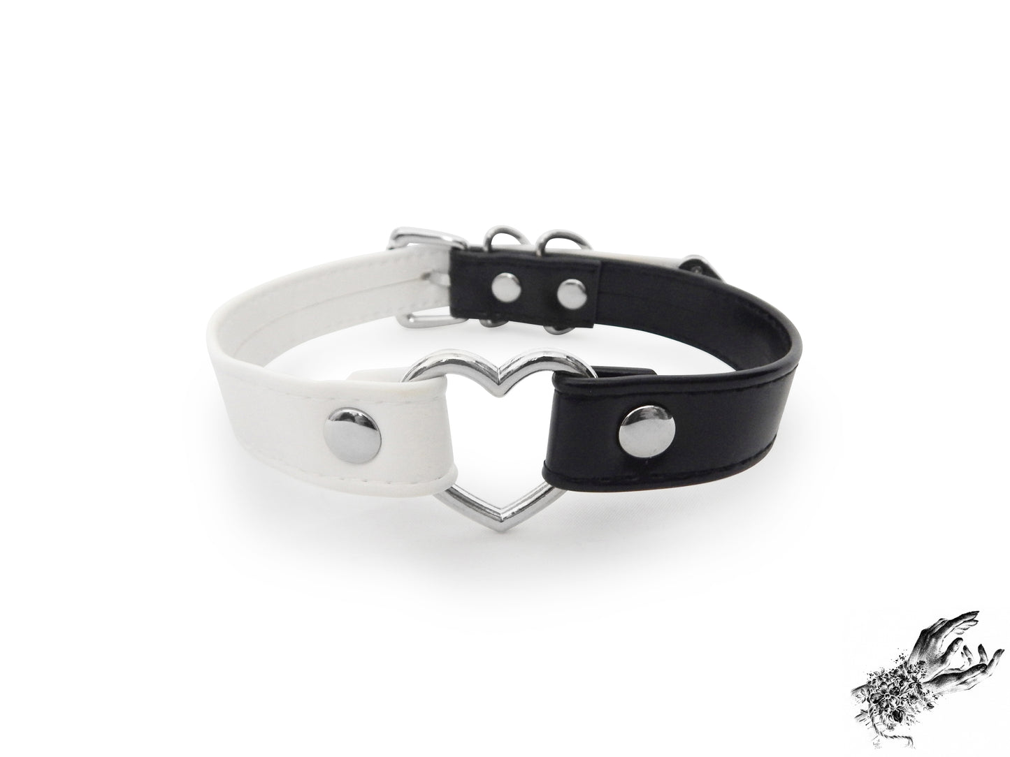 Half Black and Half White Heart Ring Choker