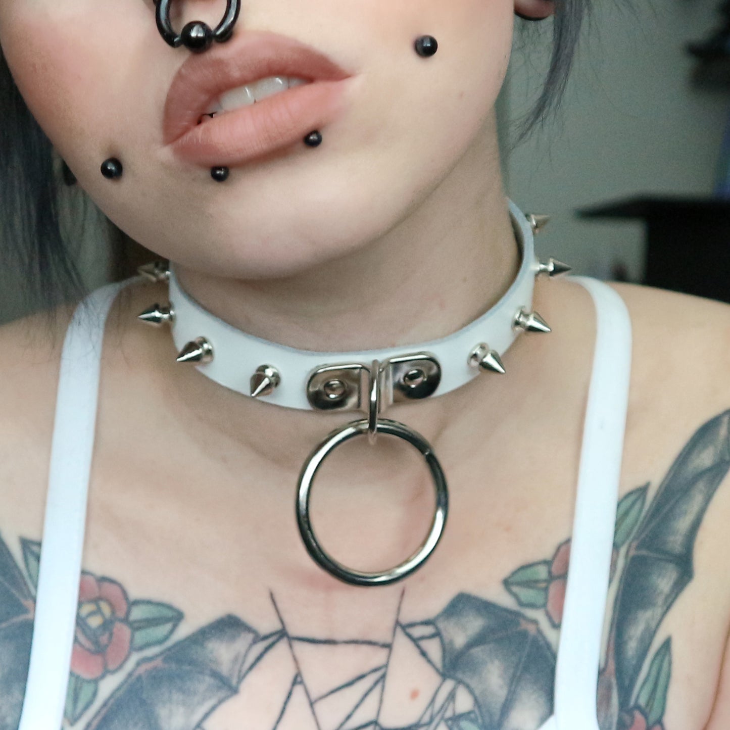 White Leather Studded D and O Ring Choker - 8th Sin