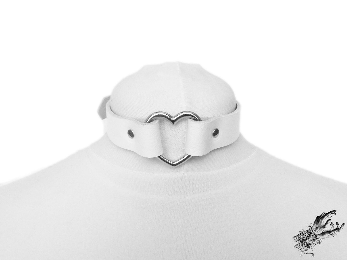 White Heart Ring Choker