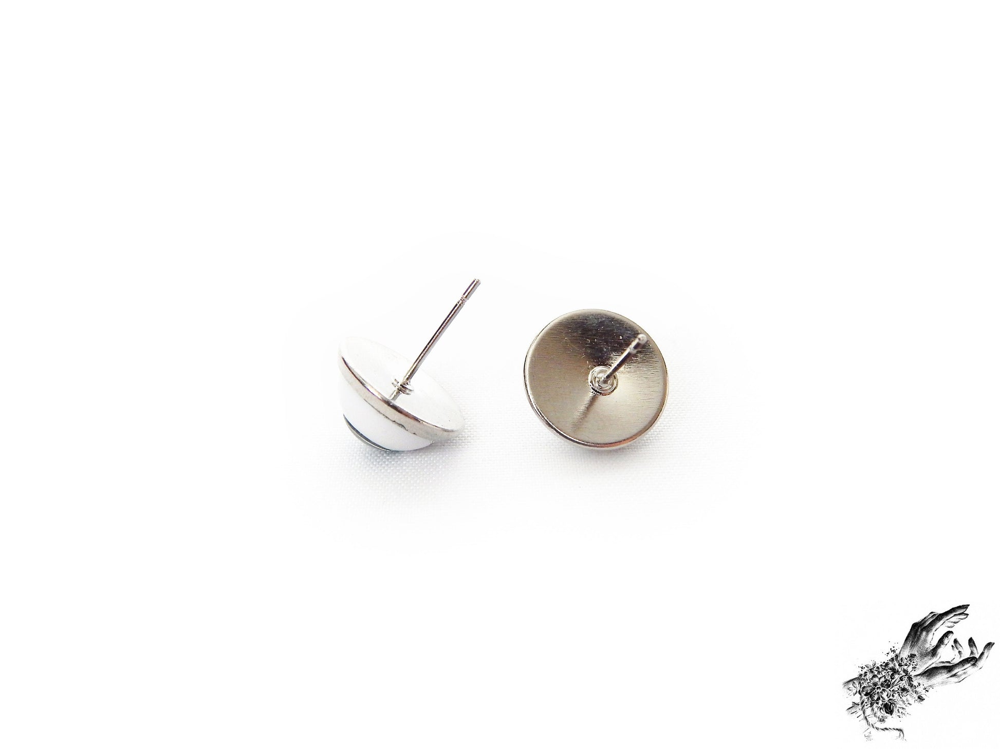 Antique Silver Eyeball Stud Earrings - 8th Sin